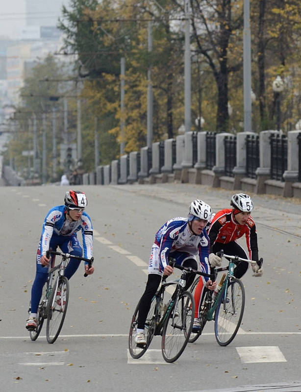 Велосипедисты были самые быстрые. Фото: Антон БУЦЕНКО.
