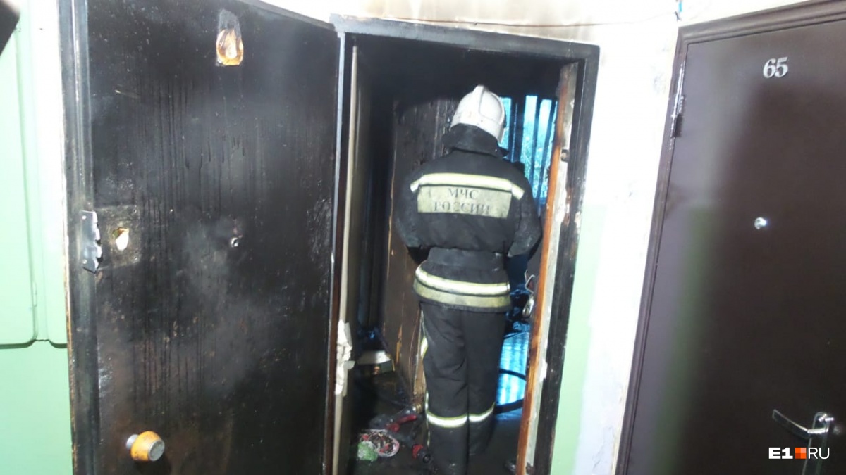 Во время пожара в квартире на ЖБИ погибла пожилая женщина